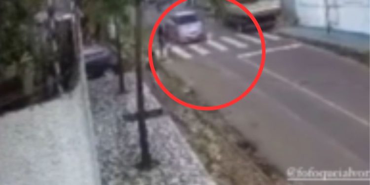 Idosa de 71 anos m0rr3 após ser atr0pelad4 por carro no Alvorada; veja o vídeo