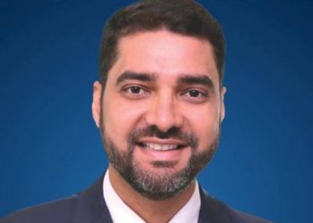 ‘Fica de boa’: advogado tenta amenizar denúncia de ex-secretária vítima de est*pr0 em Manaus