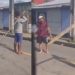 Vídeo mostra homens arm4d0s com faca e madeira prontos para brig4r em Tefé