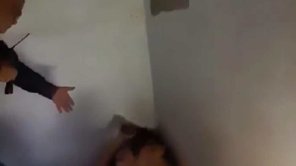 Vídeo: Homem é preso após manter o filho refém no Novo Israel