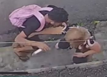 Bandido quase crava f4ca em idosa ao tentar roub4r o celular dela em Manaus; veja o vídeo