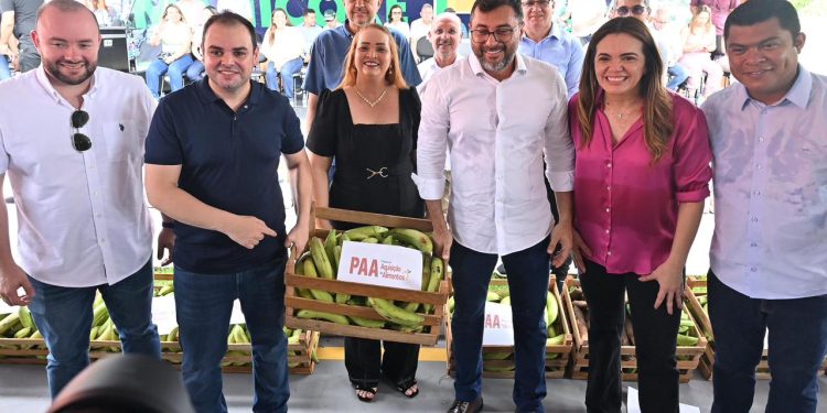 Em agenda positiva no Sul do Estado, deputado Roberto Cidade comemora avanços na saúde do interior