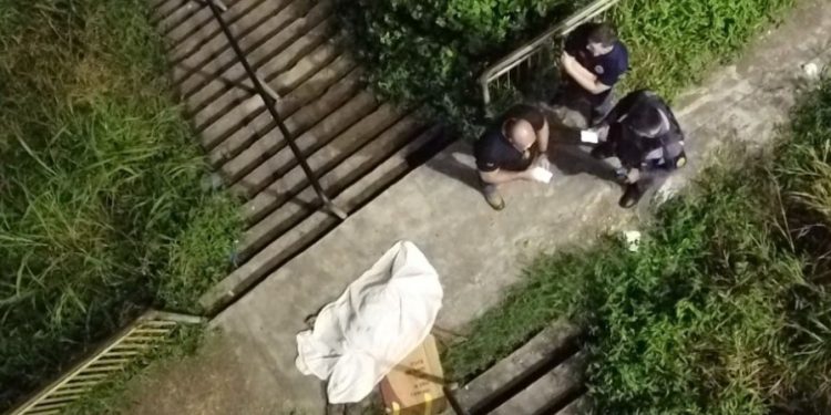 Imagem feia: homem m0rre em cima do próprio sangue em Manaus