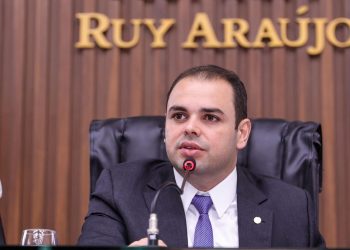 Roberto Cidade apresenta proposta para garantir retirada de encomendas em centros de distribuição no Amazonas