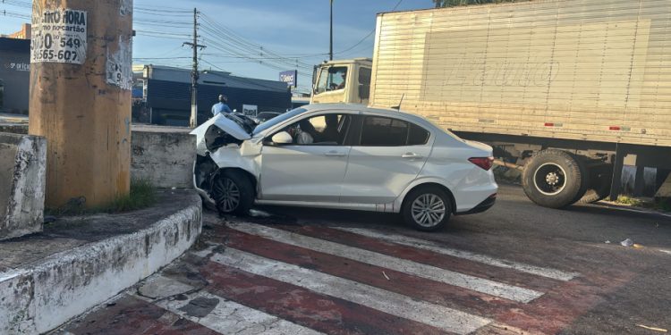 T1rotei0 e ac1dent3 violent0 é registrado na Zona Sul de Manaus na madrugada