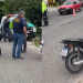 Vídeo: Idoso perde o controle ao passar de moto por buraco e m0rr3 em Manaus