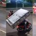 Vídeo: homem equilibra colchão de casal na cabeça em cima de moto no interior do Amazonas