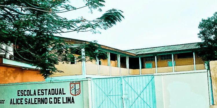 Garoto de 15 anos é apreendido após e$faquear colega dentro da escola Alice Salerno, em Manaus