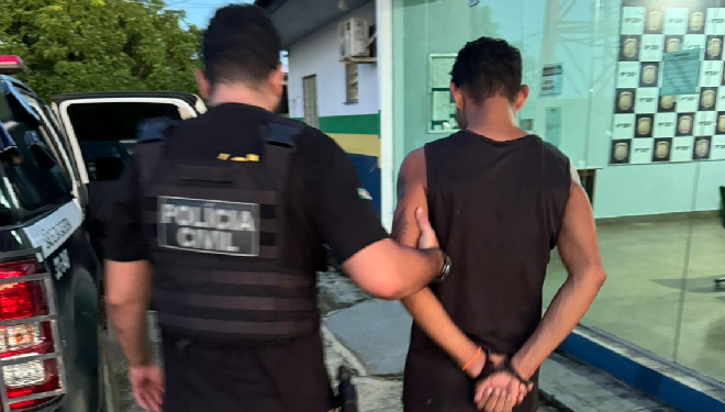 No interior do AM, idoso chega ensagu3ntad0 na delegacia e denuncia o filho por agressã0