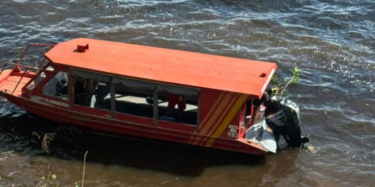 Imagem forte: c@dáver surge boiando na Ponta Negra perto da margem do rio