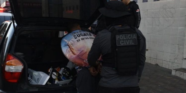 Polícia faz operação na “Casa das Primas” no Centro de Manaus, encontra dr0gas e menores