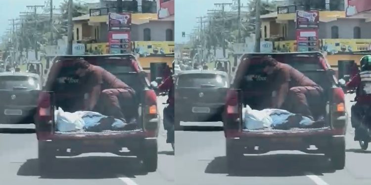 Vídeo forte: atr0pelado no interior do AM recebe massagem cardíaca na caminhonete 