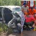 Ch0que entre Corsa e Hilux deixa mulher presa nas ferragens em Itacoatiara
