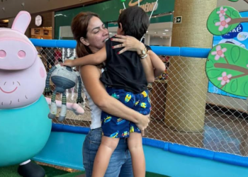 Mãe recupera guarda de filho de 4 anos após disputa judicial e acusação de sequ3stro do pai em Manaus