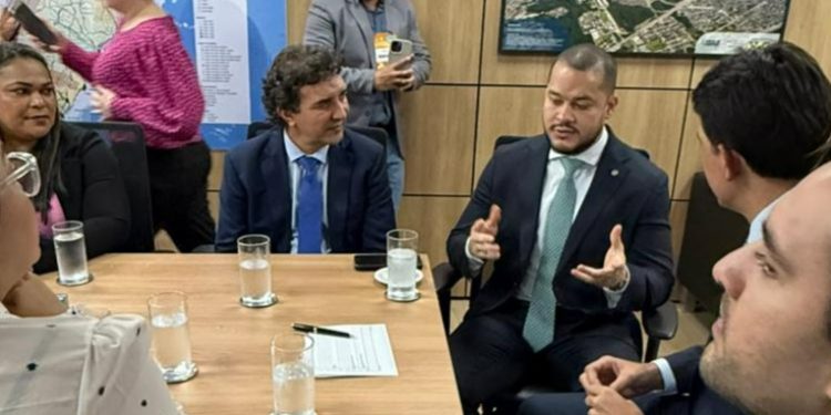 Prefeito Mário Abrahim viabiliza modernização do aeroporto para atrair empresas e gerar emprego e renda
