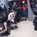 Vídeo: Ladrã0 abre a porta de barbearia, aponta @rma e r0uba todos os clientes em Manaus