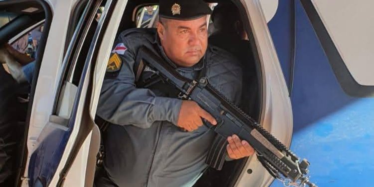 Sargento da PM t1ra a própria a vida após at1rar na esposa em Humaitá