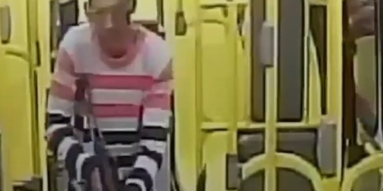 Vídeo: bandido que assalt0u ônibus com submetralhadora é pres0 em Manaus