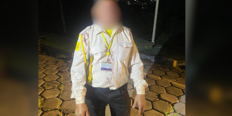 Vigilante é agr3did0 e tem arm@ levada durante assalt0 em empresa na Zona Leste de Manaus