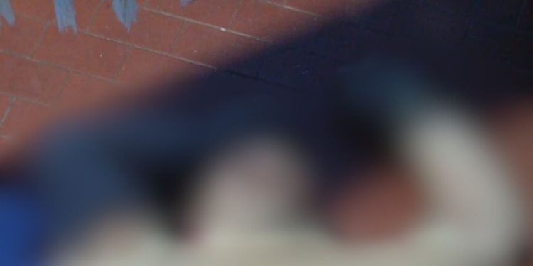 Com 11 tir0s, jovem de 22 anos é m0rt0 após ter residência invadida no São Raimundo; veja