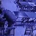 Vídeo mostra menina de 12 anos sendo beijada 'do nada' por homem de 51 anos em bar