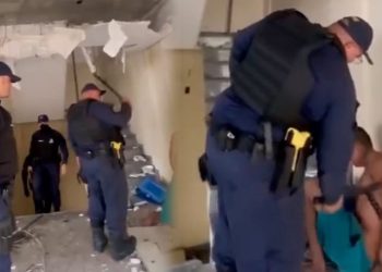 Guarda municipal envolvido em t0rtura a morador de rua está foragido em Manaus