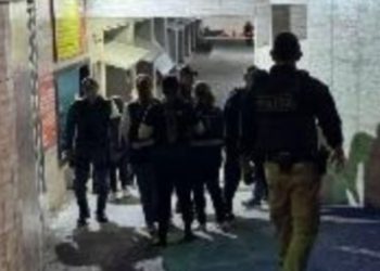 Homem é preso após contratar menina de 15 anos para programa em motel em Manaus