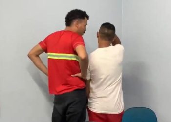 Dois funcionários são pres0s por furt0 dentro da fábrica da Coca-Cola em Manaus