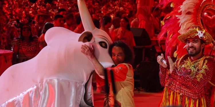 Festival de Parintins 2025: Garantido encerra apresentações do festival exaltando a cultura brasileira