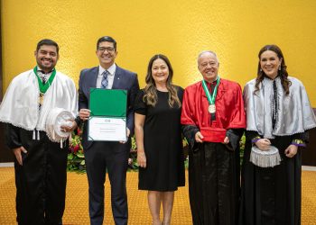 Reconhecimento à excelência acadêmica: UEA concede título de Doutor Honoris Causa ao jurista espanhol Ricardo Alonso García