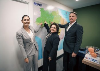 ‘Tempo de prosperidade’: Michelle Bolsonaro grava novo vídeo em apoio à Professora Maria do Carmo