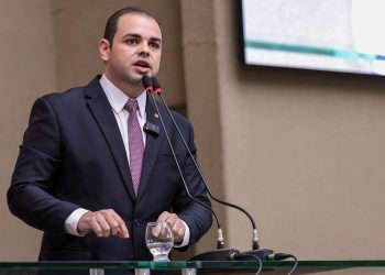 Leis de Roberto Cidade fortalecem políticas de descarte e reaproveitamento de resíduos no Amazonas