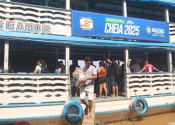 Mais de 370 mil pessoas já precisa de ajuda por causa da cheia no Amazonas