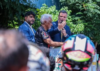 Rodrigo Sá lidera diálogo com mototaxistas e PL polêmico é retirado de tramitação para ajustes