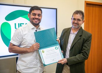 Equipe de Direito da UEA recebe menção honrosa por conquista nacional