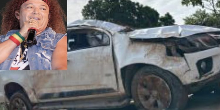 Cantor Wanderlei Andrade capota carro três vezes na estrada no Pará