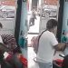 Vídeo forte: matad0r invade salão para dar tir0 no barbeiro, mas submetralhadora falha