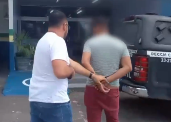 Em Manaus, barbeiro é pr3s0 por e$tuprar enteado após m0rte da mãe da vít1ma