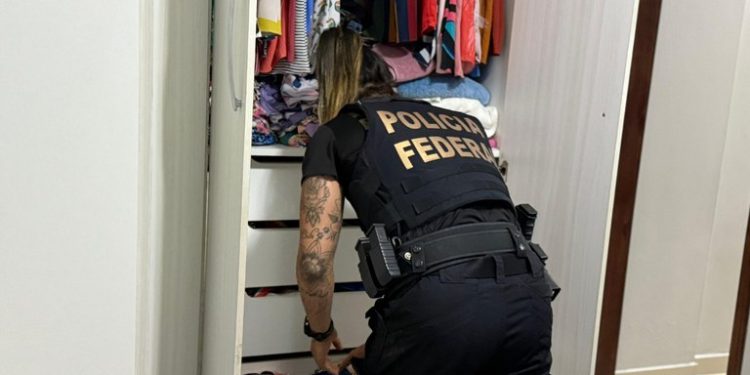 Prefeitura de Jutaí é alvo da PF após R$ 800 mil ser encontrado dentro de jatinho em Manaus