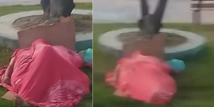 Vídeo: moradores de rua em Manaus são flagrados transand0 em praça pública