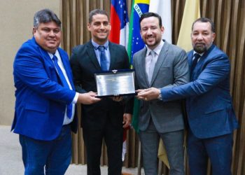 CMM presta homenagem à Secretaria de Habitação pelos avanços em moradia e regularização fundiária