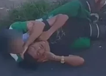 Vídeo: Estudante bom de luta usa golpe de jiu-jitsu para imobilizar assaltant3