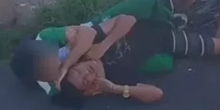 Vídeo: Estudante bom de luta usa golpe de jiu-jitsu para imobilizar assaltant3