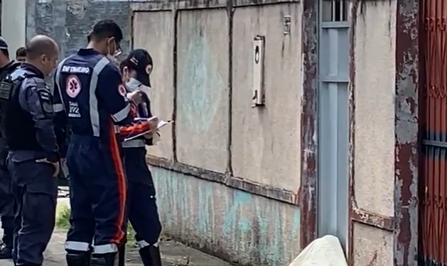 Vídeo: Jovem de 17 anos m@ta o próprio irmão e depois foge em Manaus