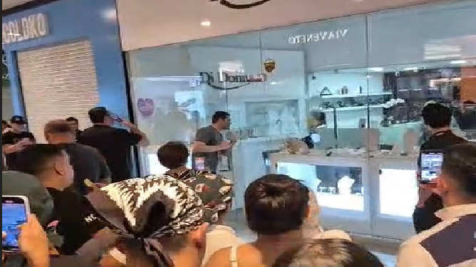 Vídeo: Pânic0 e c0rreria no Amazonas Shopping com assaltant3s em joalheria