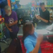 Vídeo: Dupla j0ga mulher no chão durante assalt0 a mercadinho no conjunto Hileia
