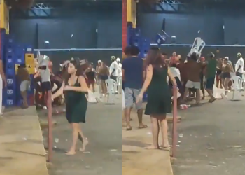 Vídeo: ‘Sapinho’ se desentende na frente de bar e acaba m0íd0 na p0rrada no interior do Amazonas