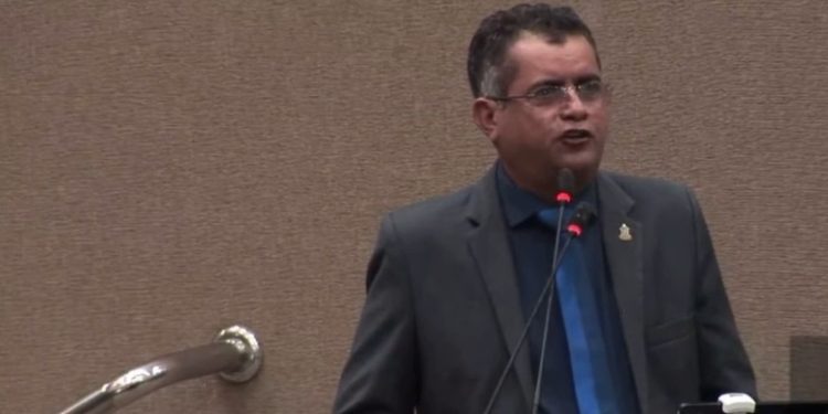 Raulzinho critica vereadores que usaram viaduto para autopromoção: ‘Não respeitam nem o suor dos trabalhadores’