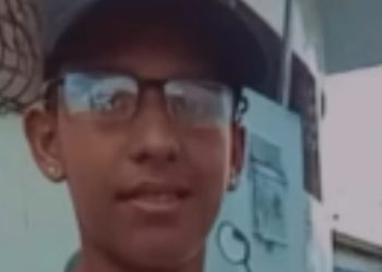 Em Coari, garoto de 16 anos é ass4ssin4do na frente da mãe após suposto sinal de facção em foto