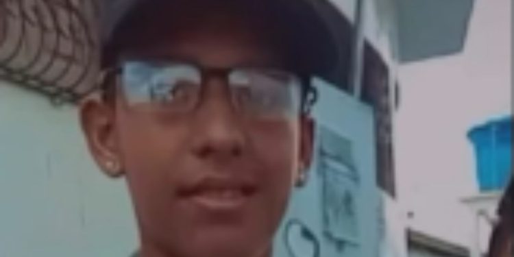Em Coari, garoto de 16 anos é ass4ssin4do na frente da mãe após suposto sinal de facção em foto